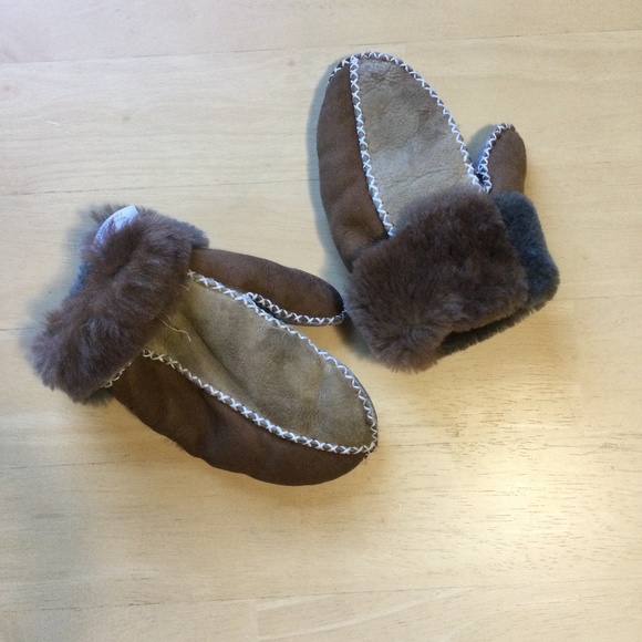Overland Sheepskin Mittens Size 4-5 - Picture 1 of 4
